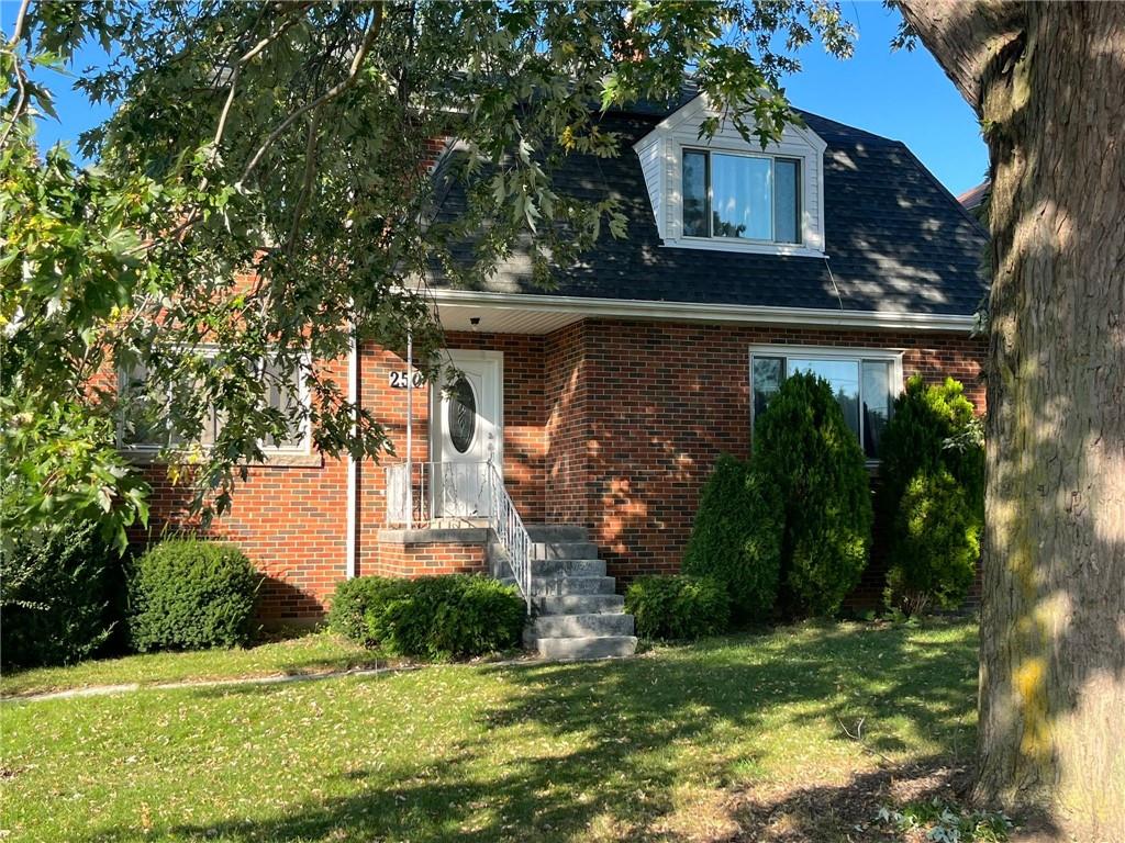250 HIGHLAND Road W