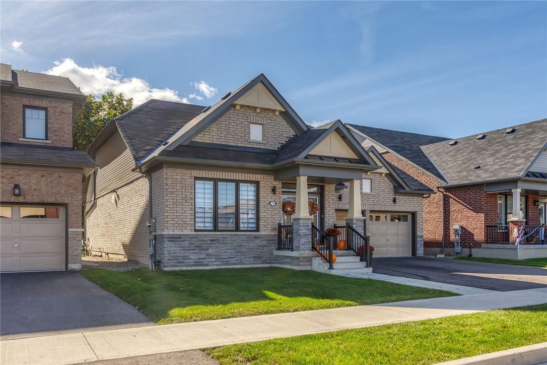 77 Cactus Crescent