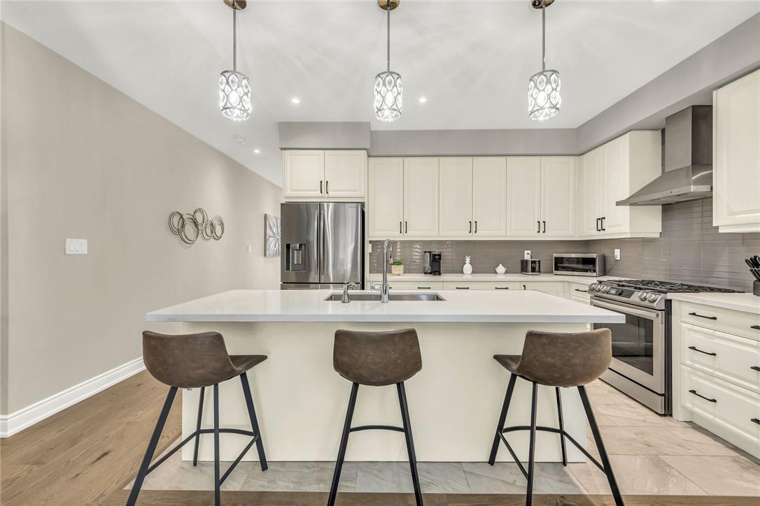 77 Cactus Crescent
