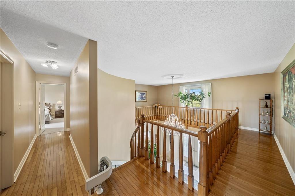 591 DUNDAS Street E