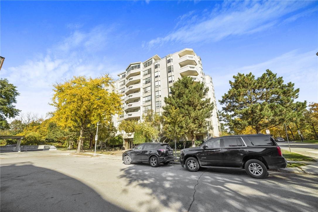6 Village Green Boulevard|Unit #601
