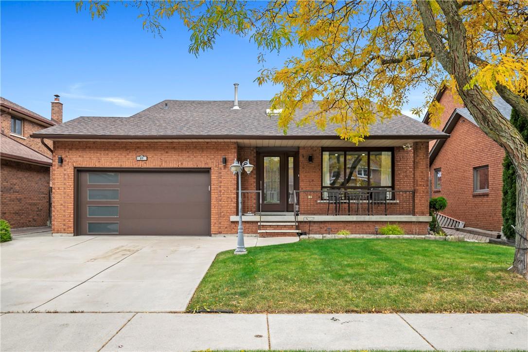 27 BEN TIRRAN Crescent