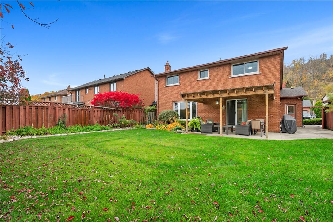 27 BEN TIRRAN Crescent