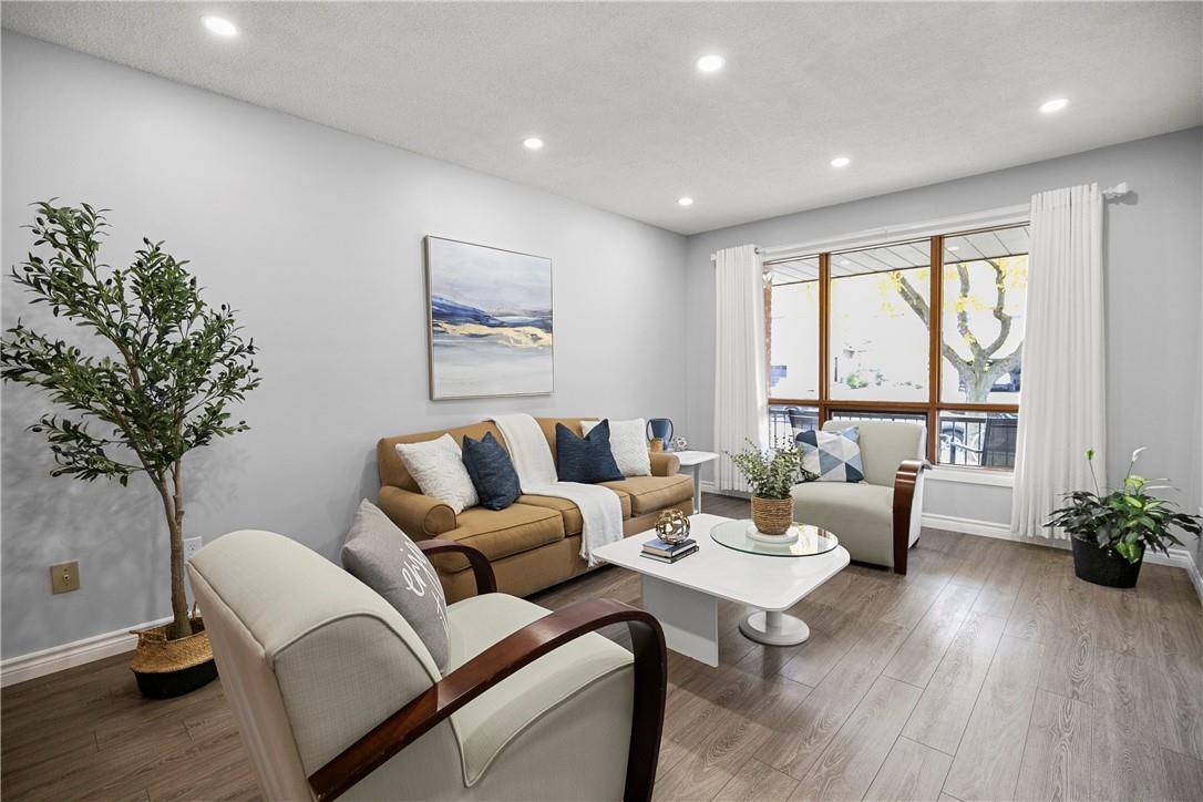 27 BEN TIRRAN Crescent