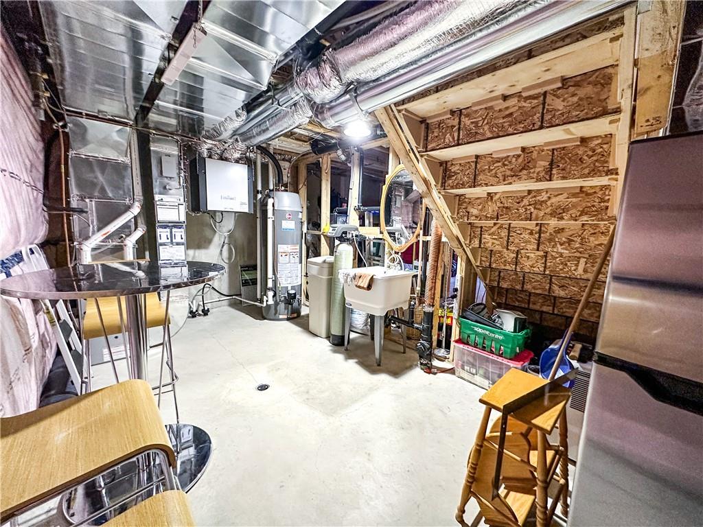 4 TAMARACK Way