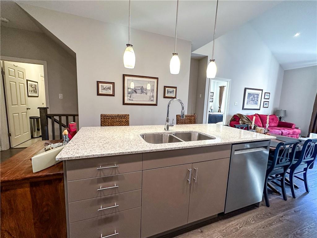 4 TAMARACK Way