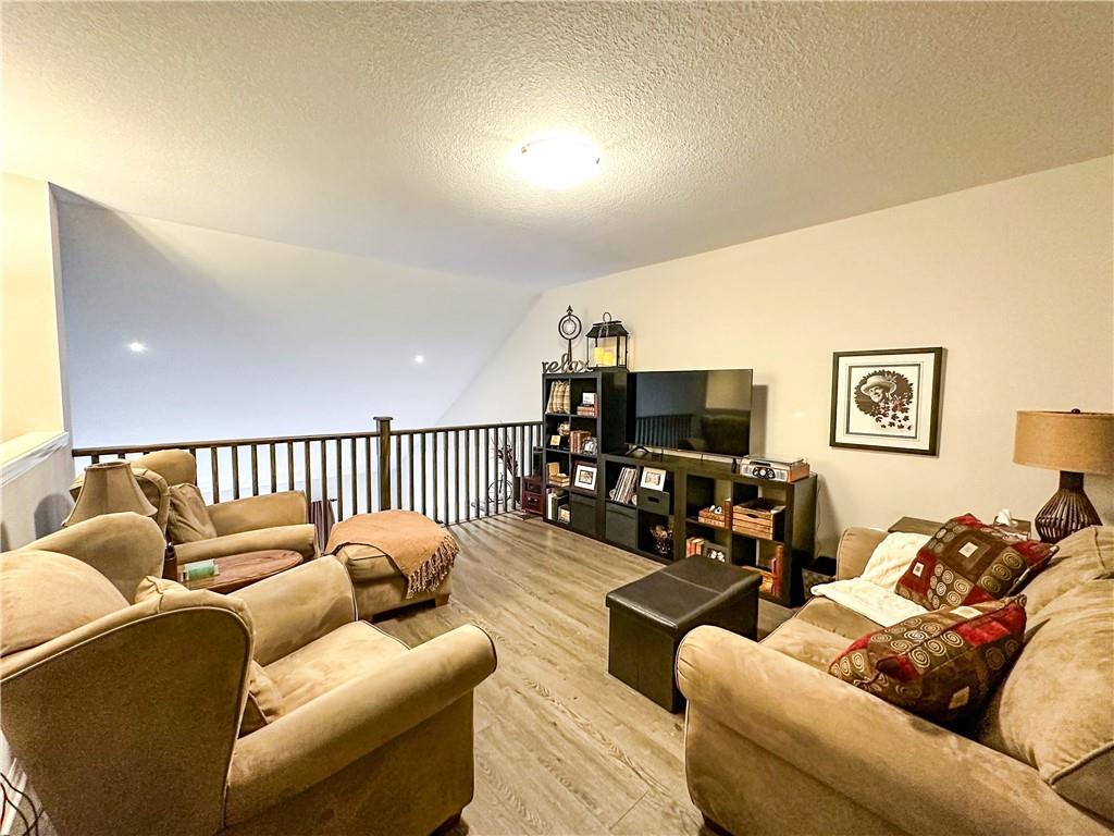 4 TAMARACK Way
