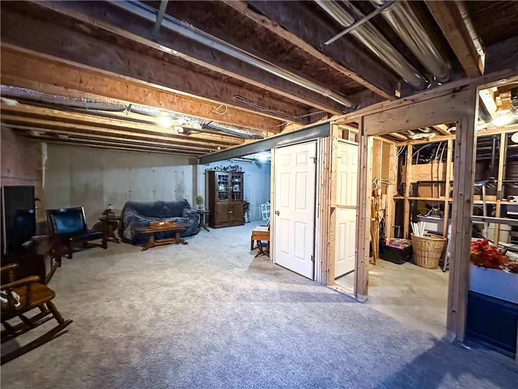 4 TAMARACK Way