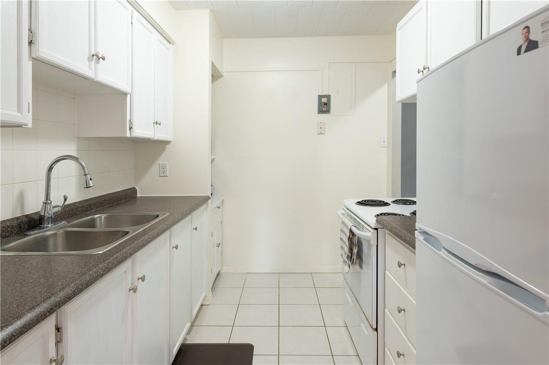 105 Conroy Crescent|Unit #411