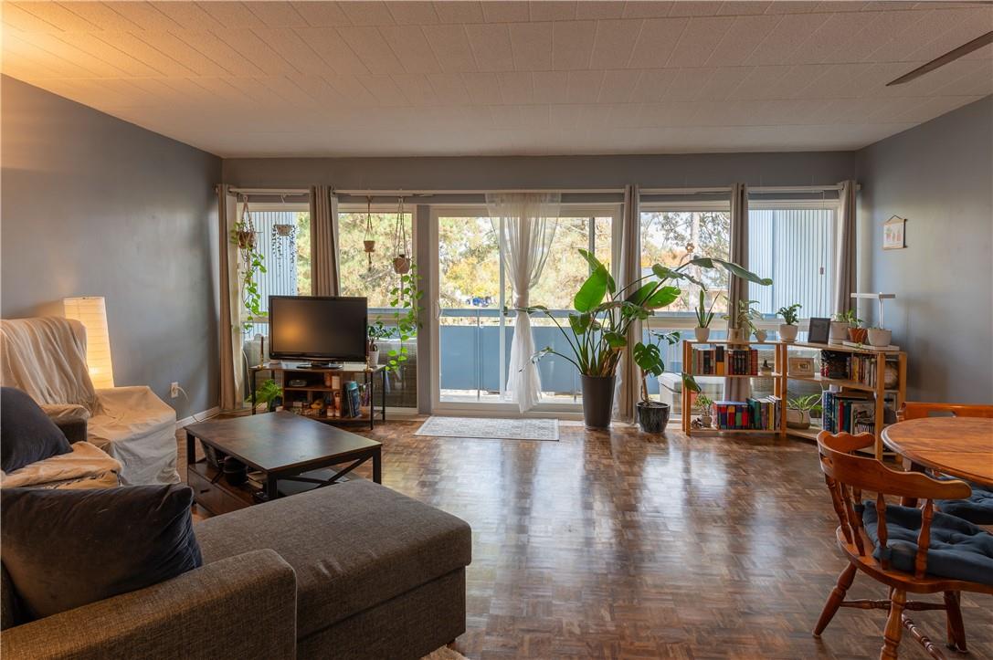 105 Conroy Crescent|Unit #411