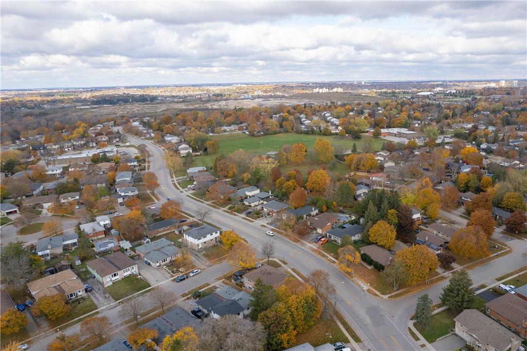 105 Conroy Crescent|Unit #411