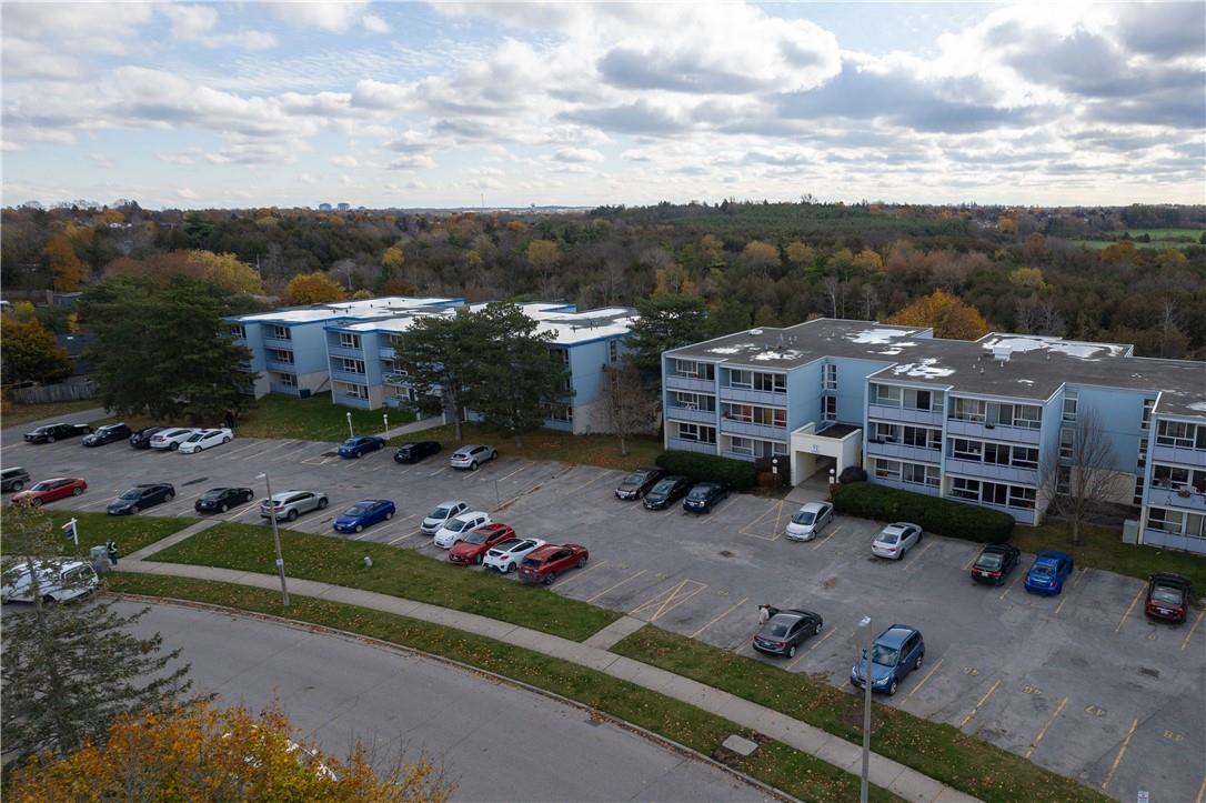 105 Conroy Crescent|Unit #411