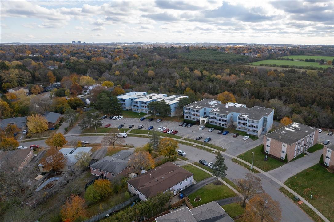 105 Conroy Crescent|Unit #411
