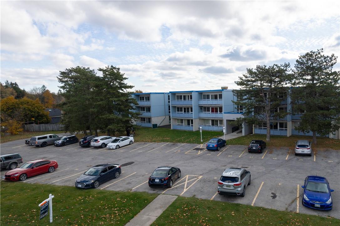 105 Conroy Crescent|Unit #411