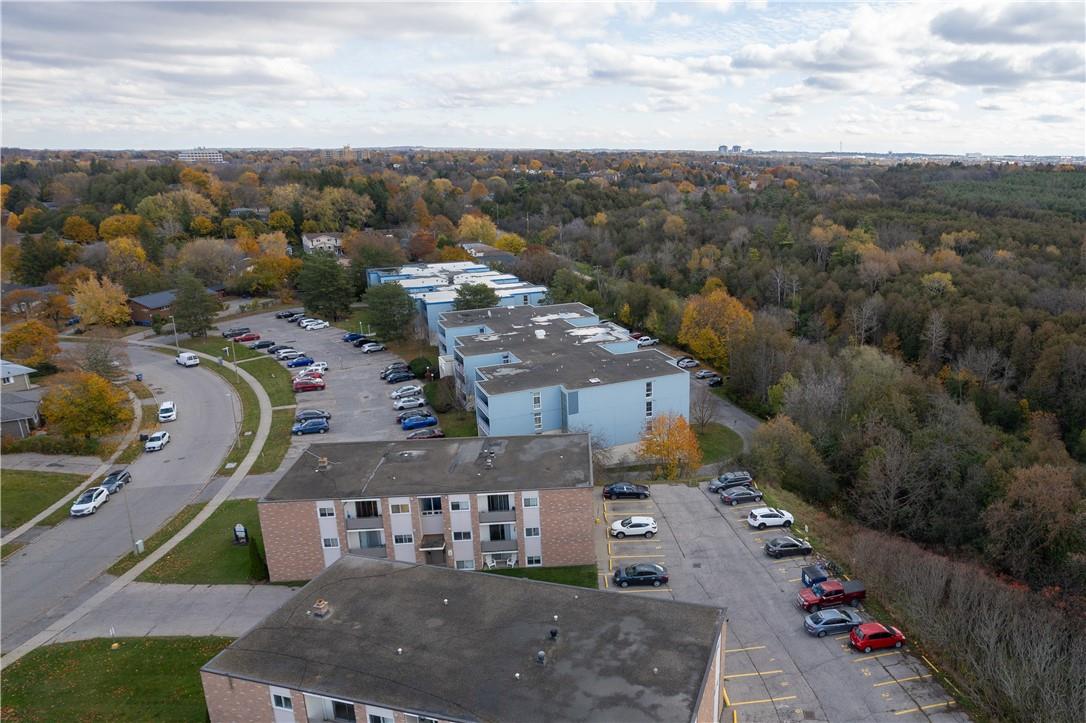 105 Conroy Crescent|Unit #411