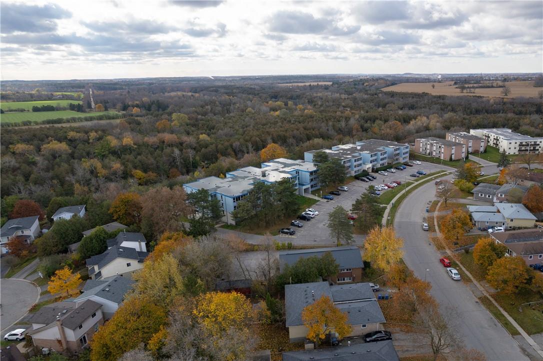 105 Conroy Crescent|Unit #411