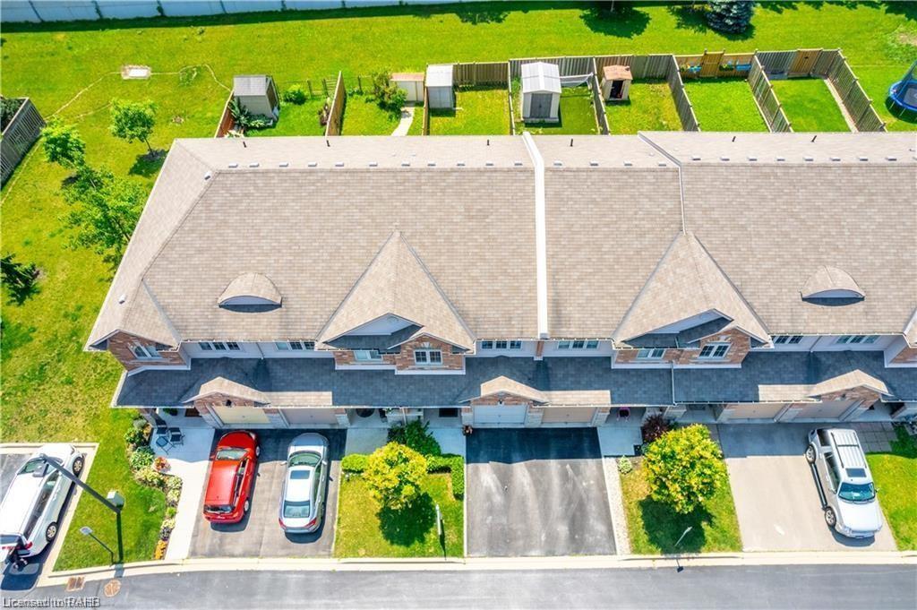 15 Marina Point Crescent