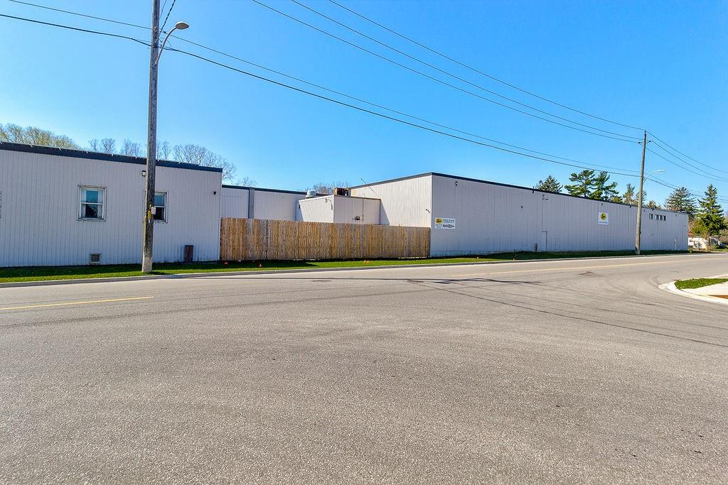 80 Second Avenue W