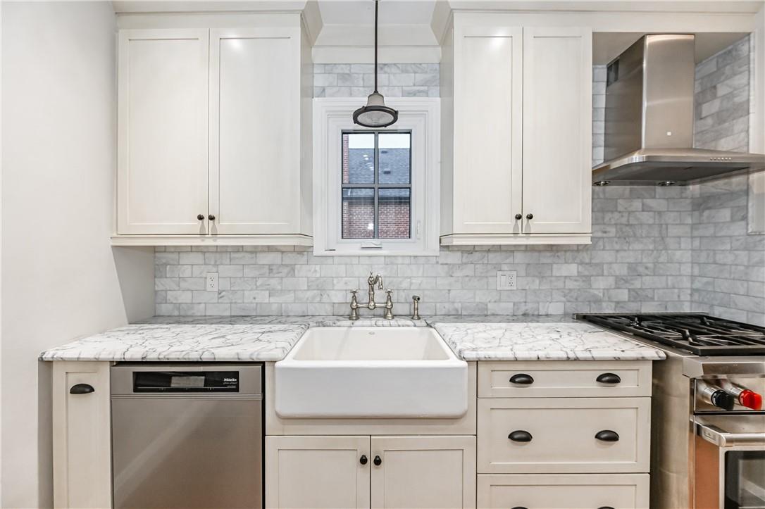 978 NORTH SHORE Boulevard W