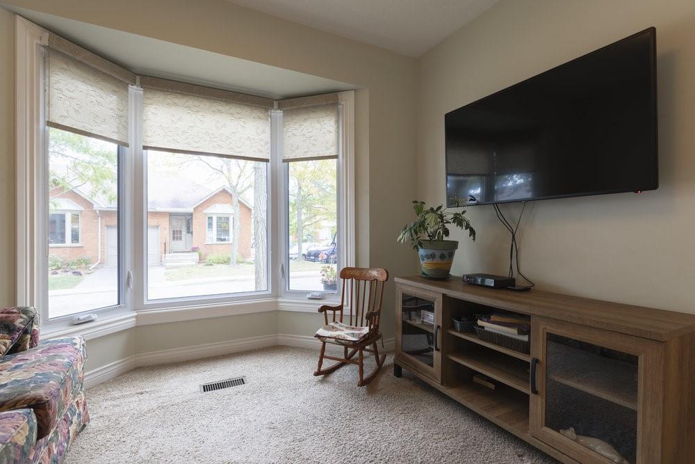 60 DUNDAS Street|Unit #6
