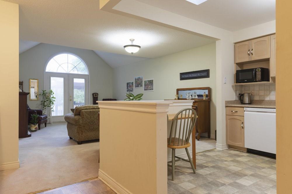 60 DUNDAS Street|Unit #6