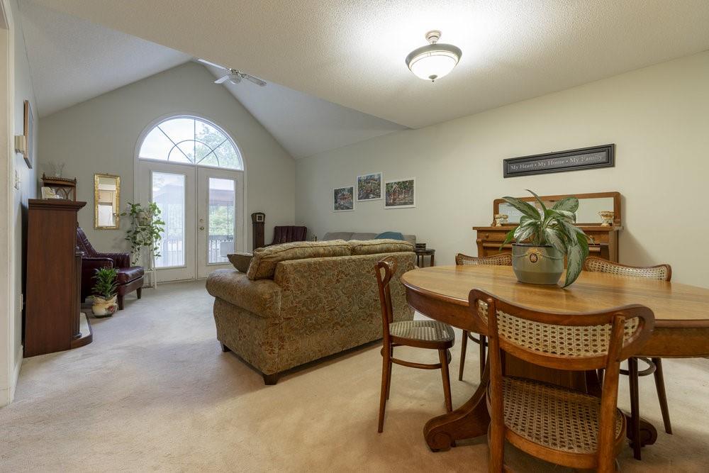 60 DUNDAS Street|Unit #6