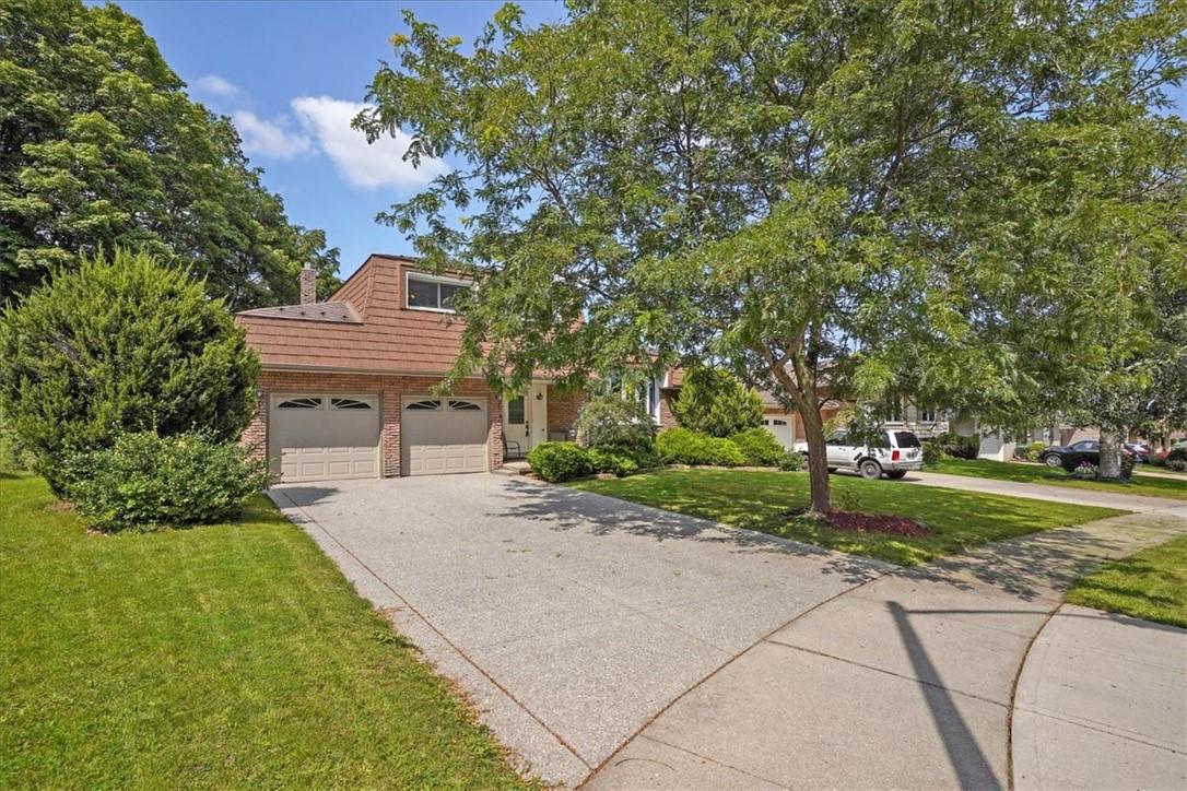19 BRAE CREST Drive