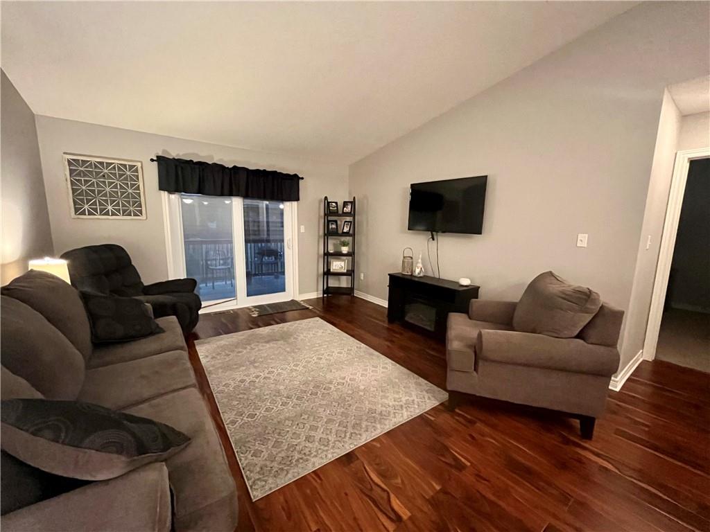 54 GARDEN Avenue|Unit #5