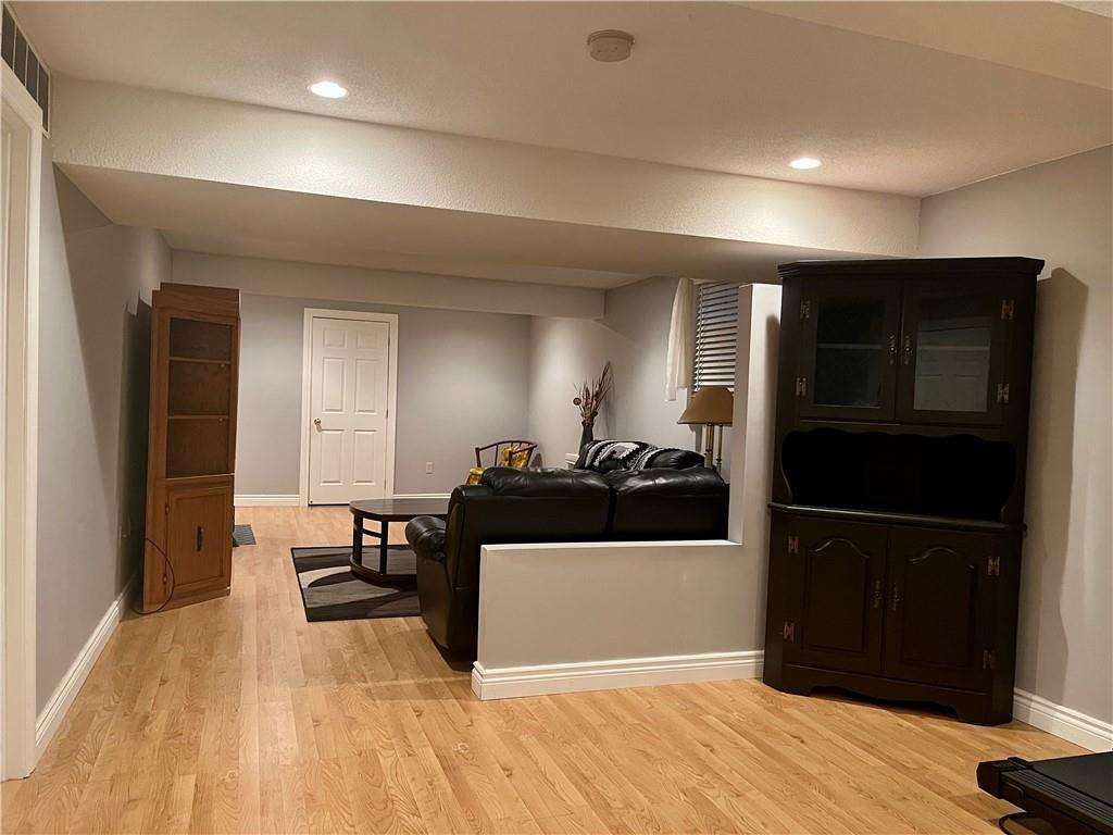 54 GARDEN Avenue|Unit #5