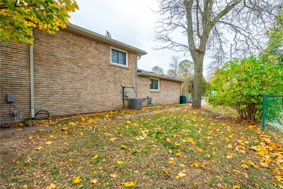 500 Parkview Crescent