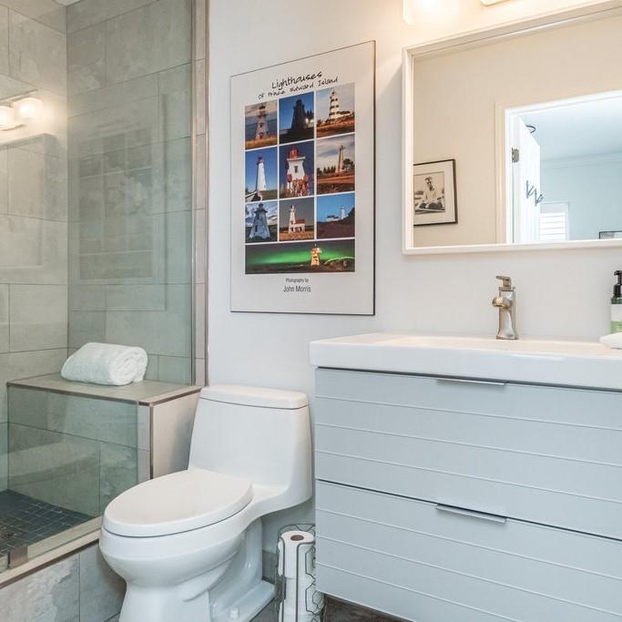 2000 Creekside Drive|Unit #604