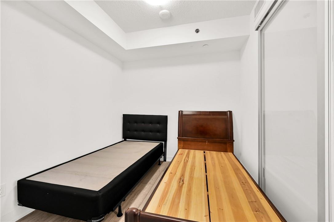 3200 Dakota Common|Unit #B301