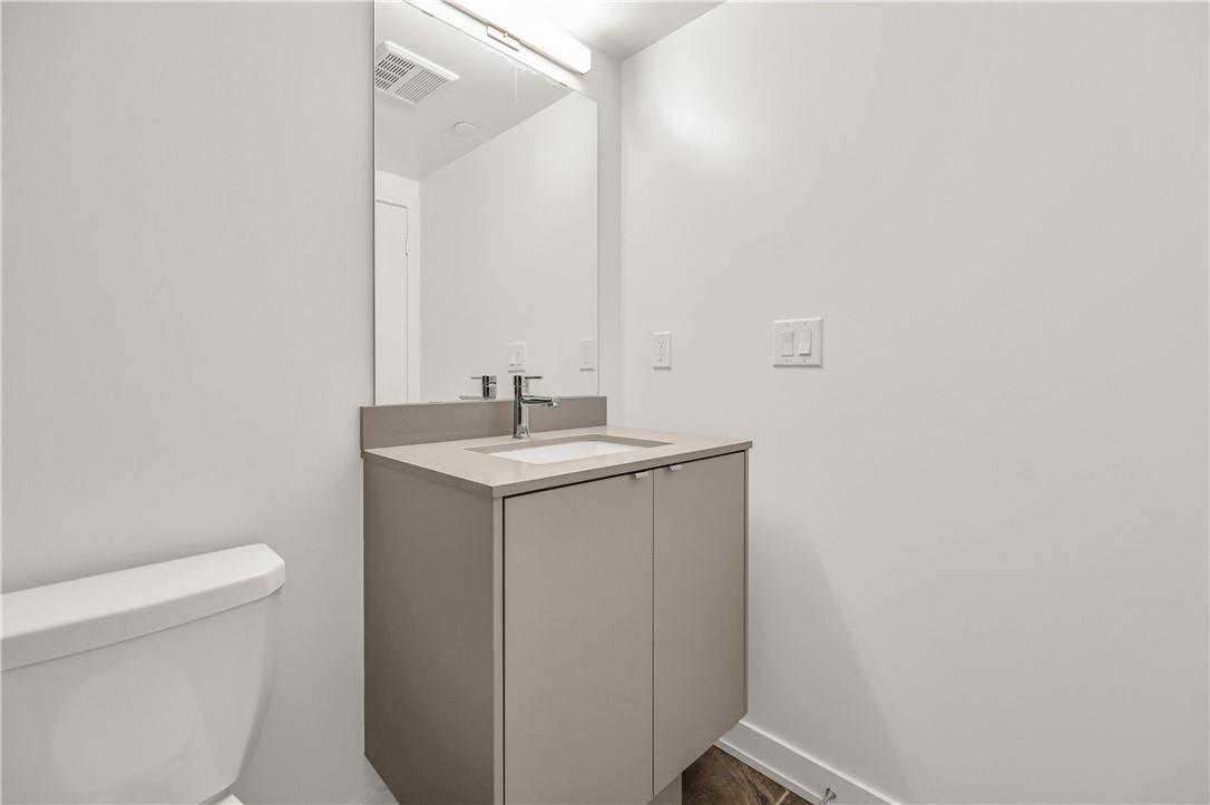 3200 Dakota Common|Unit #B301