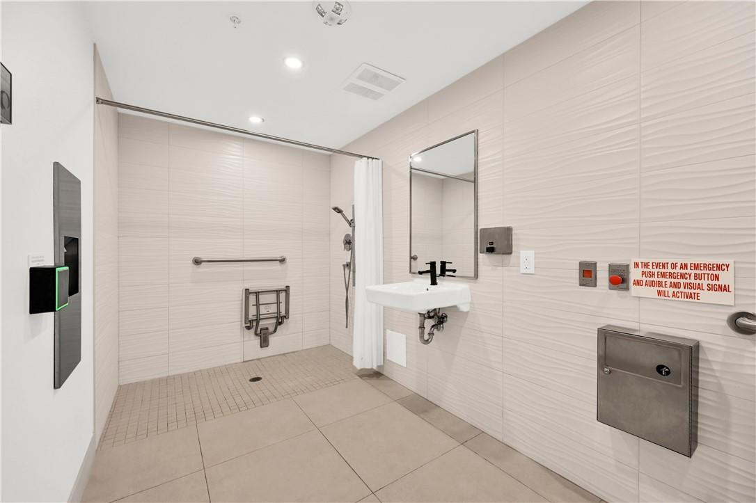 3200 Dakota Common|Unit #B301