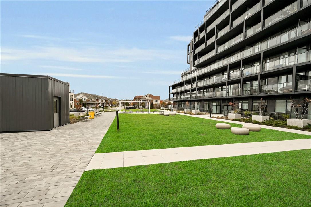 3200 Dakota Common|Unit #B301
