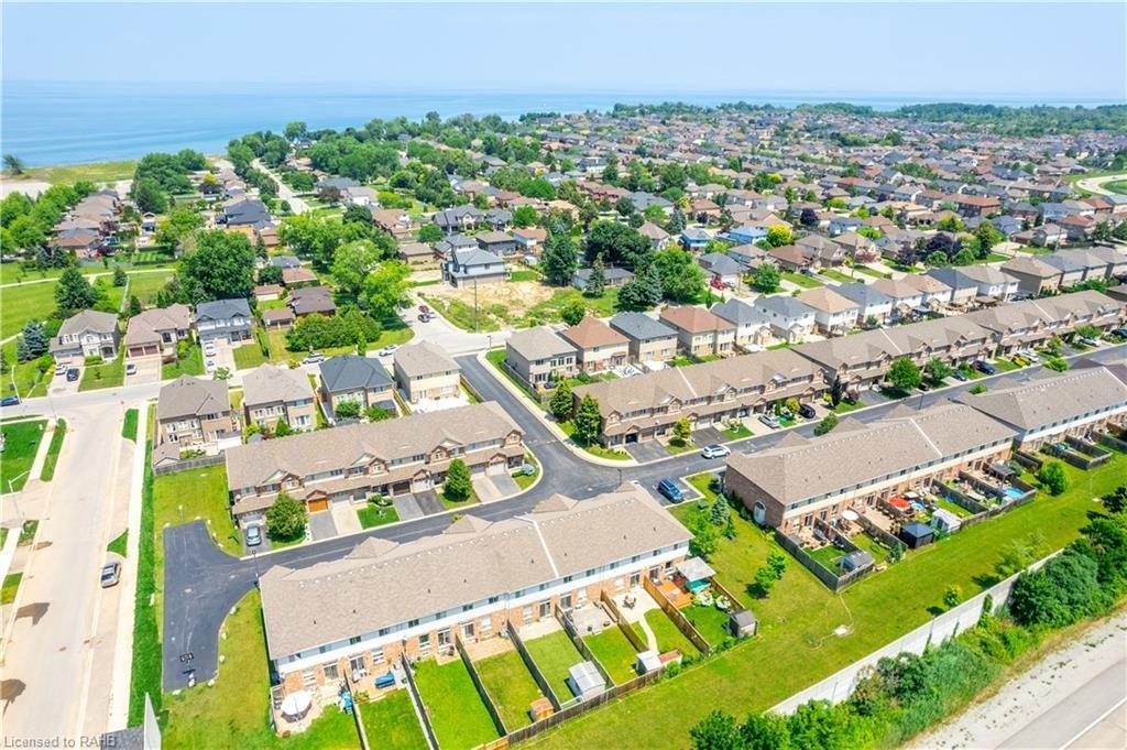 15 Marina Point Crescent