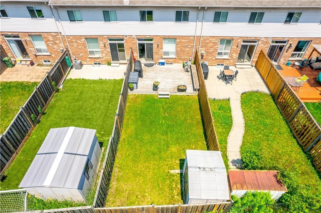 15 Marina Point Crescent
