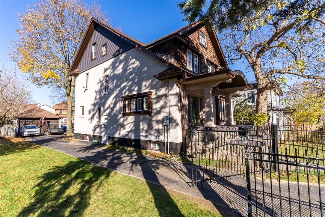 330 Dalhousie Street