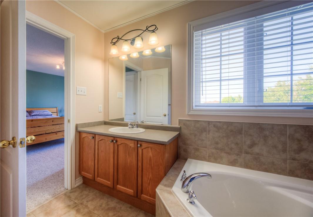 71 Greenstem Crescent