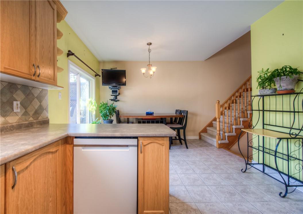 71 Greenstem Crescent