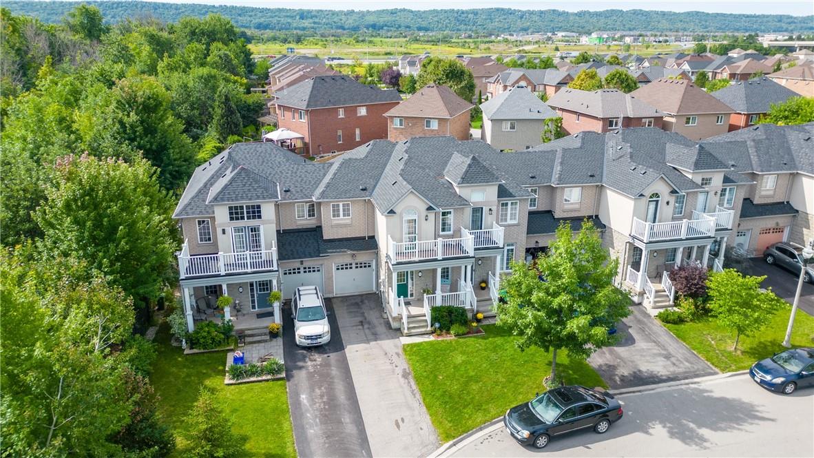 71 Greenstem Crescent