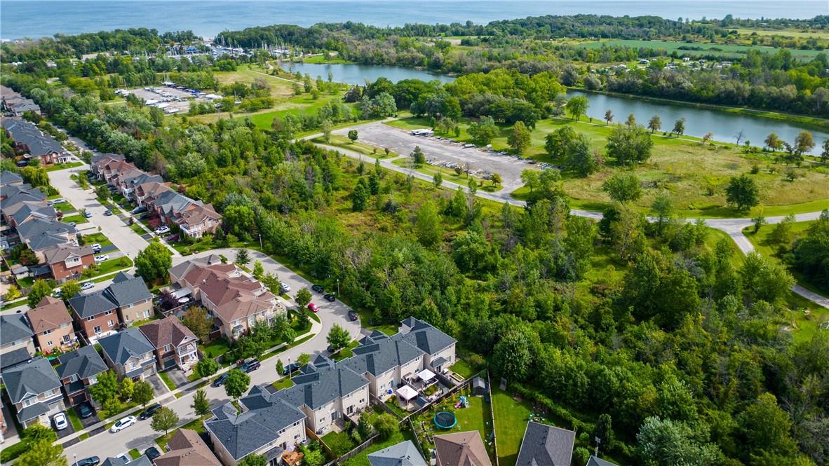 71 Greenstem Crescent