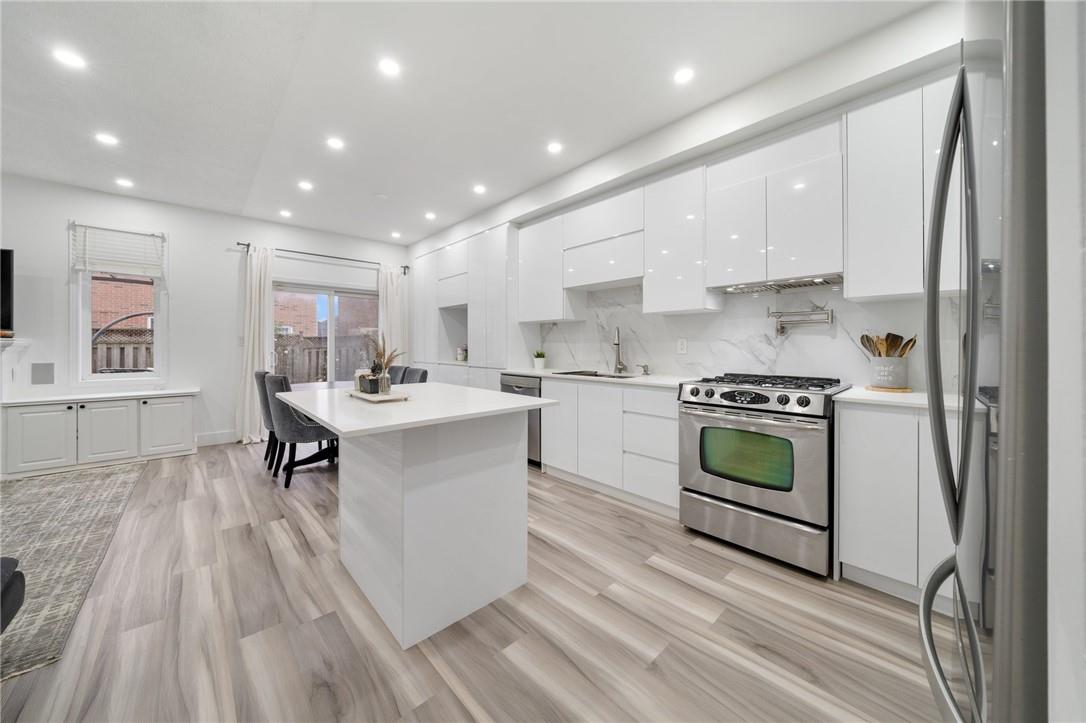 28 PANORAMA Way