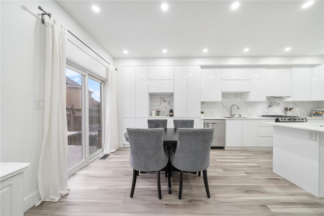 28 PANORAMA Way