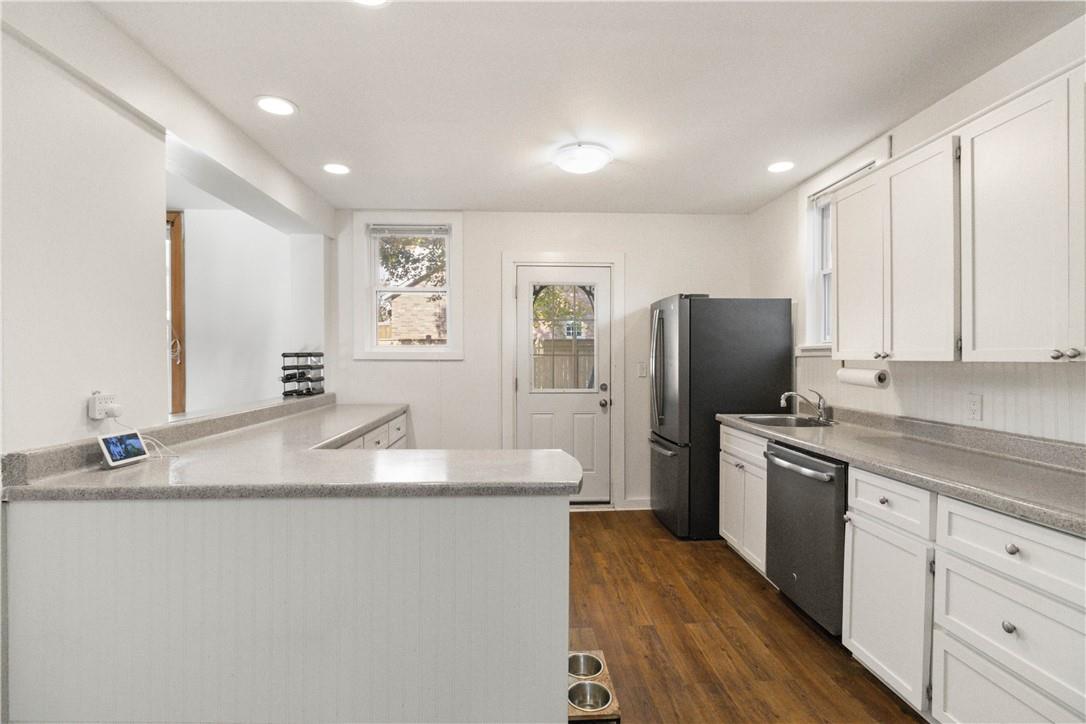 295 PLAINS Road W