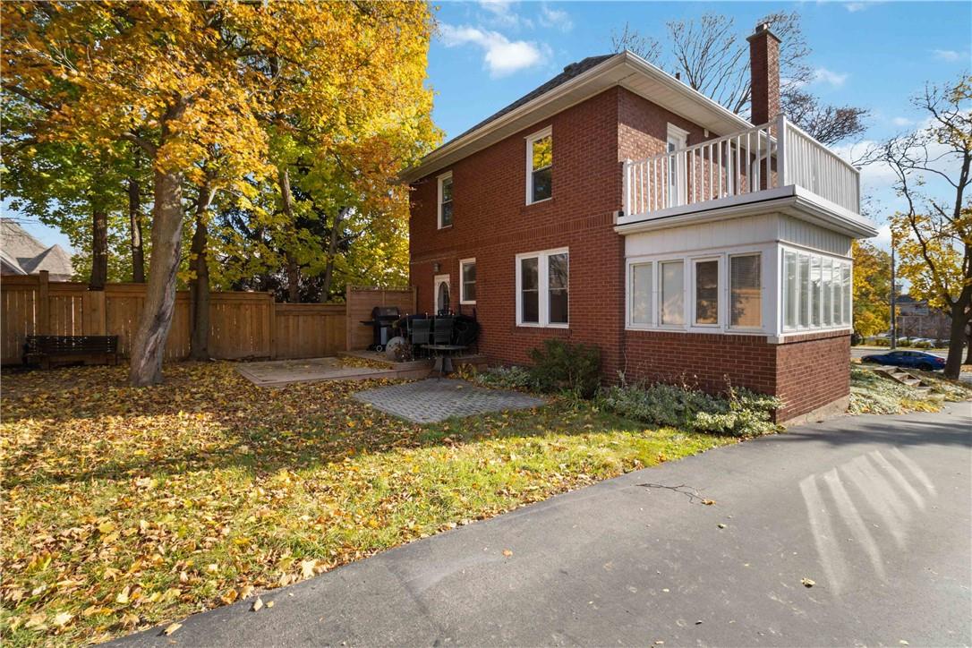 295 PLAINS Road W