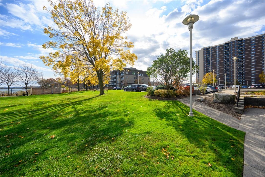 500 GREEN Road|Unit #1016