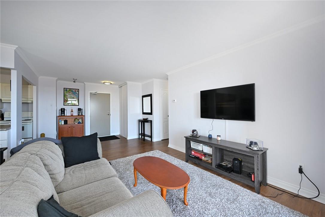 500 GREEN Road|Unit #1016