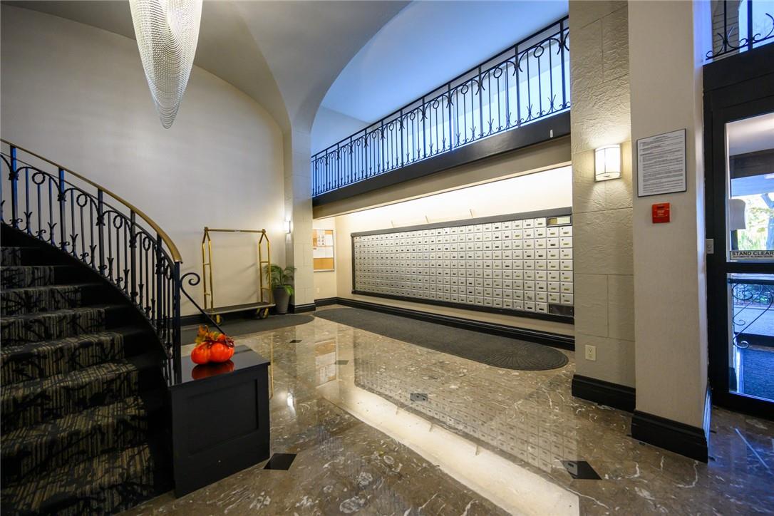 500 GREEN Road|Unit #1016