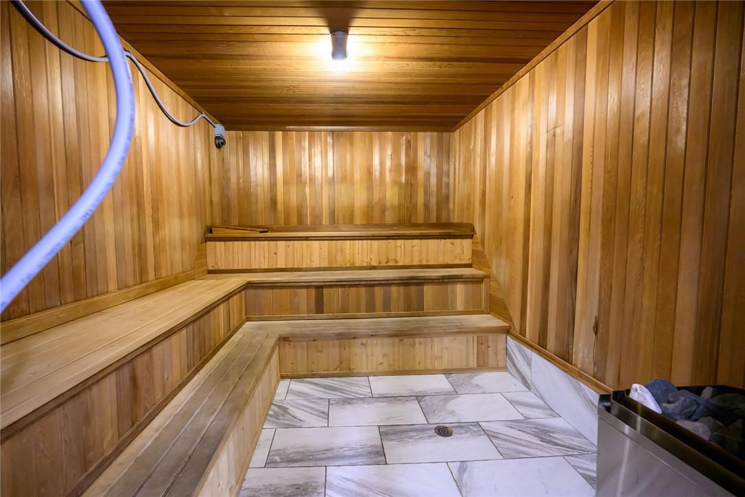 500 GREEN Road|Unit #1016